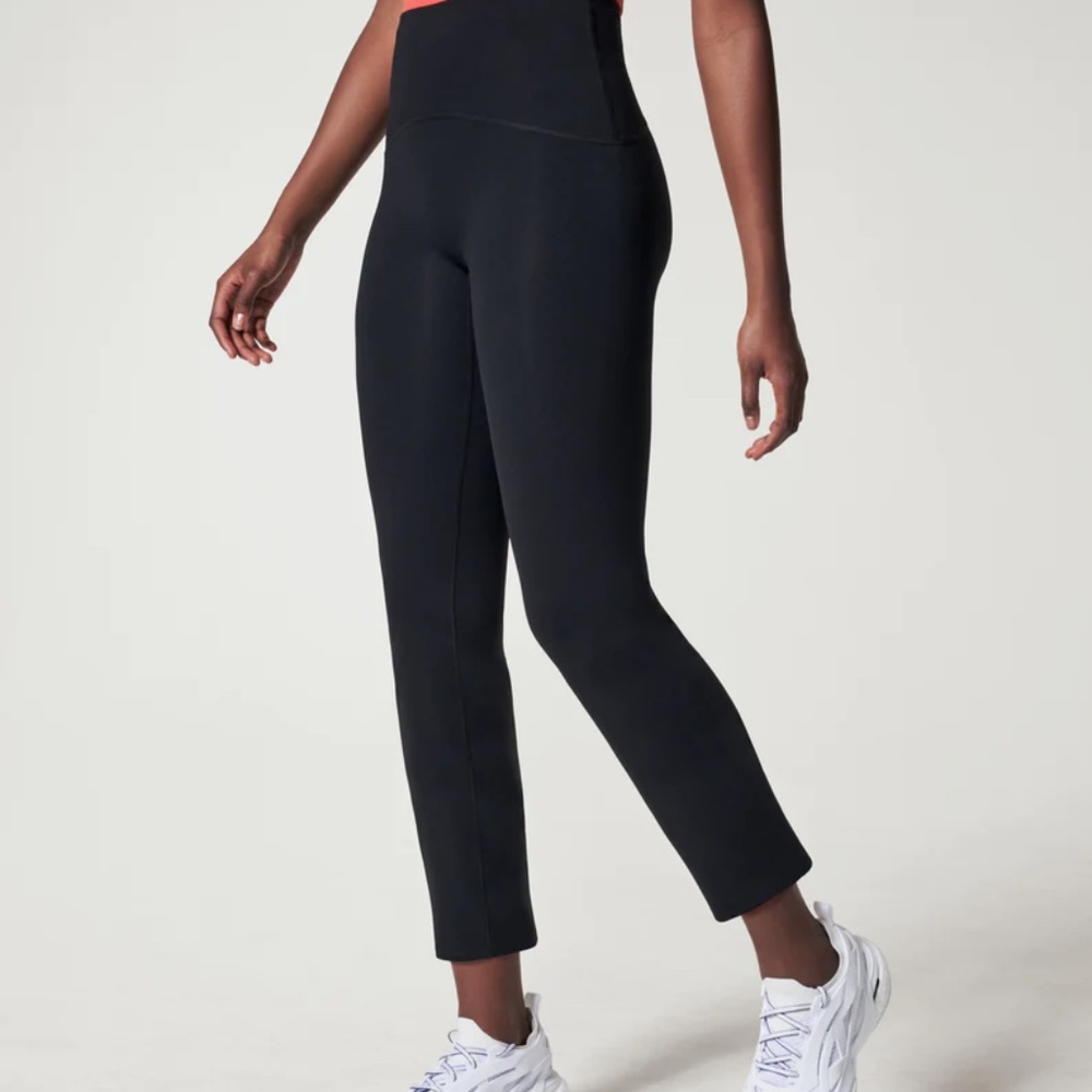 Spanx: Booty Boost® Active Ankle Flare Pant